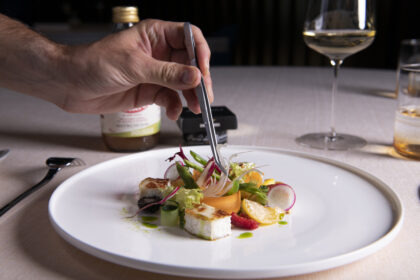 Caprino con pinzimonio di frutta e verdura 