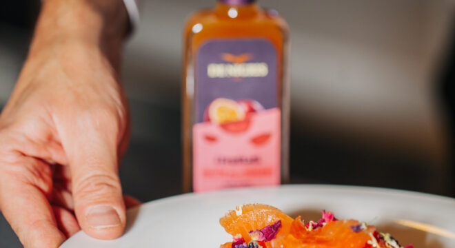 Filetto di Salmone su Julienne di Ortaggi