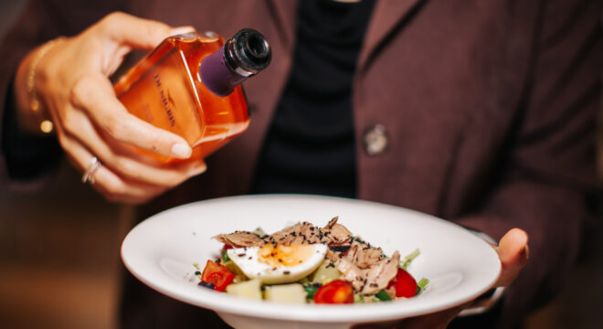 Insalata Nizzarda con Dressing Rosa