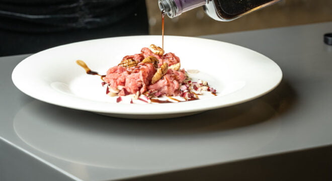 Tartare di Fassona con Condimento Pregiato 12 Travasi