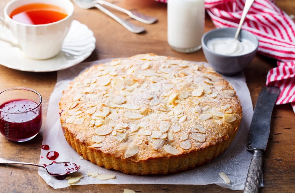 Bakewell Tart with Balsamic Strawberry Jam​ - De Nigris 1889