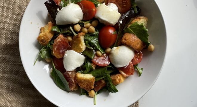 Orange, Chickpea & Mozzarella Salad