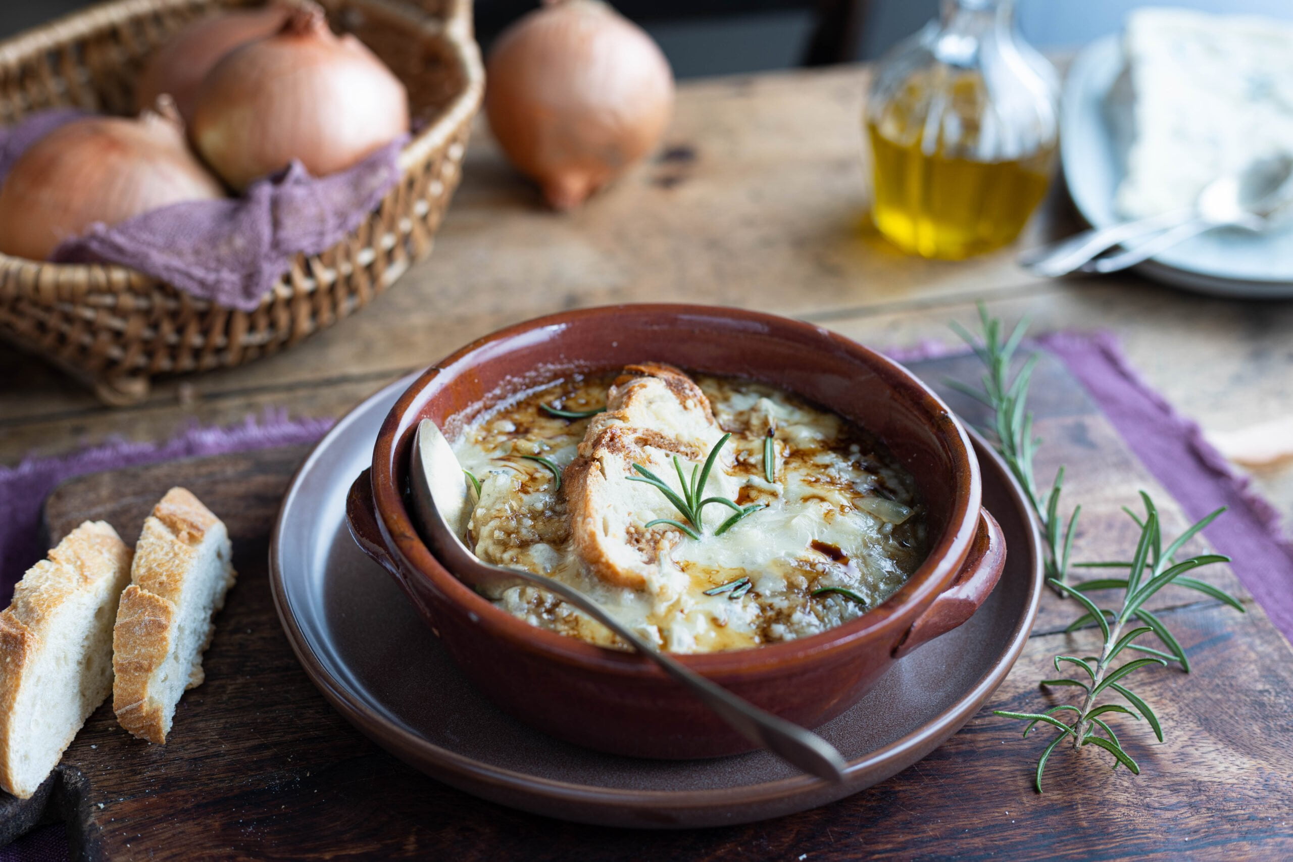 Onion Soup with Cheese, Bread Croutons and Balsamic Vinegar​ - De Nigris 1889