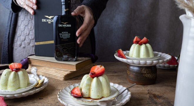 Bavarese al Pistacchio con Fragole e Aceto Balsamico