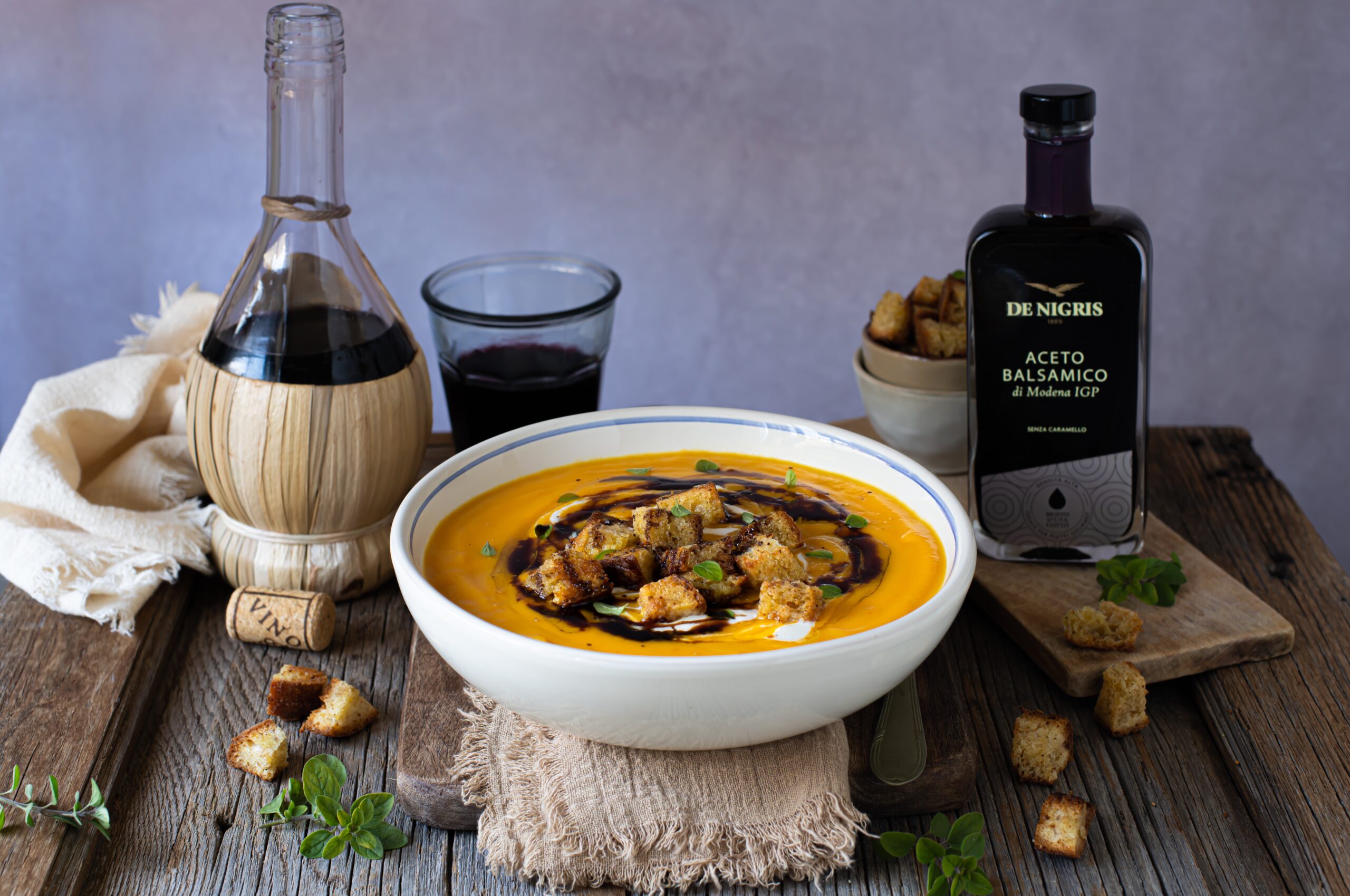 Vellutata di Patate e Carote con Pane Croccante e Aceto Balsamico Aquila Platino